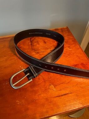 Banana Republic Black Leather Belt with White Stitching size medium